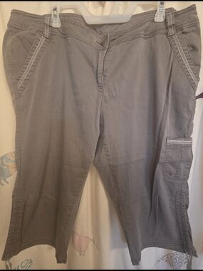 Elle Petite Charcoal Gray Cargo Capris